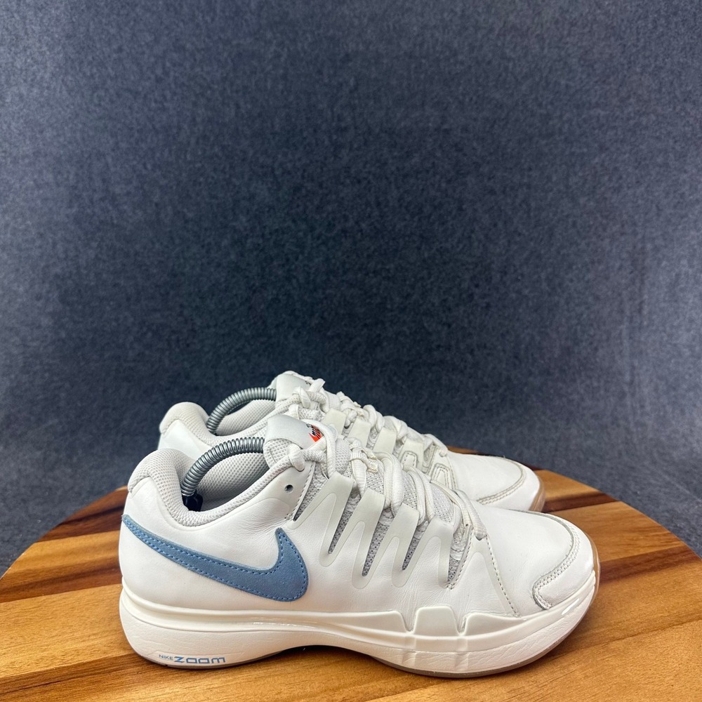 NikeCourt Air Zoom Vapor 9.5 Tour Heritage Sail/Gum/Univ Blue FJ1683-100 Mens 6